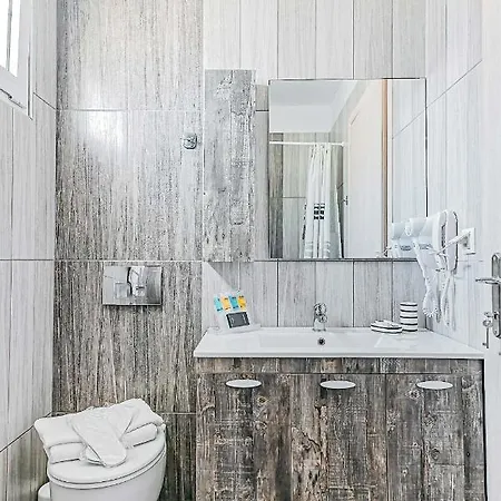 Marinis Boutique Nea Iraklitsa