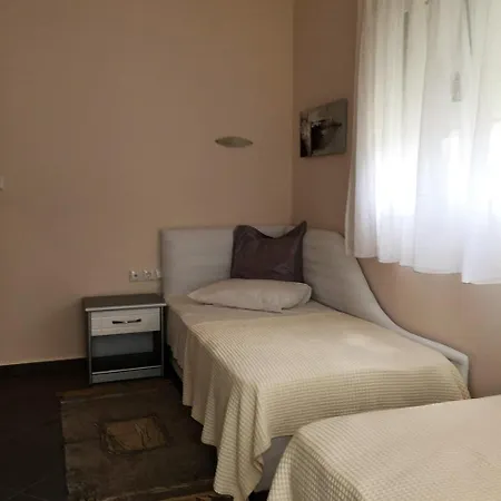 فندق Marinis Boutique *