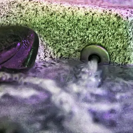 Marinis Boutique فندق