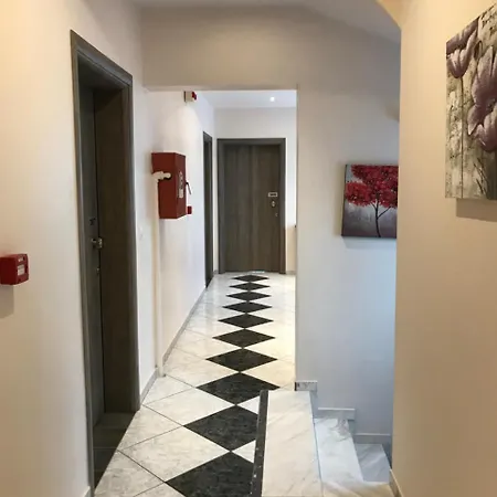 Marinis Boutique * Nea Iraklitsa