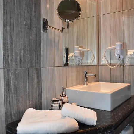 Hotel Marinis Boutique