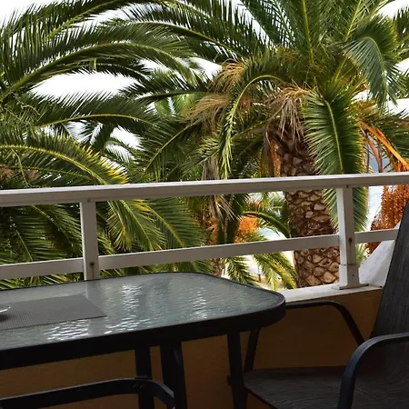 Marinis Boutique Hotel *