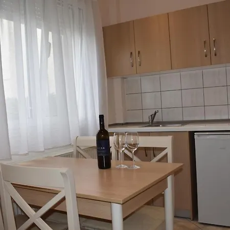 فندق Marinis Boutique *