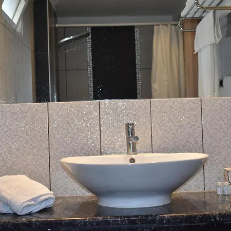 فندق Marinis Boutique *