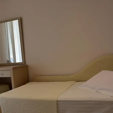 فندق Marinis Boutique *