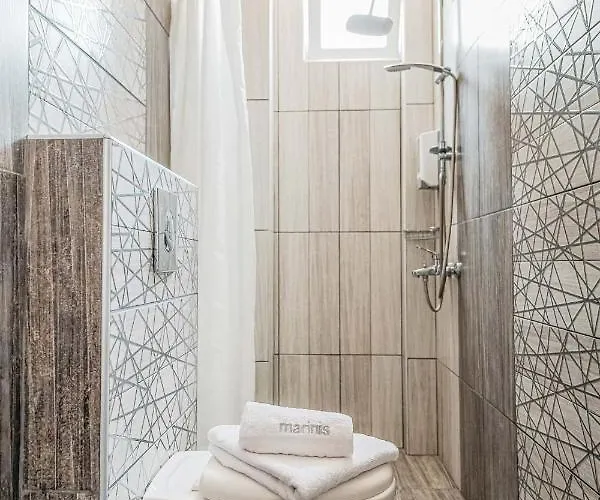 Marinis Boutique Hotel