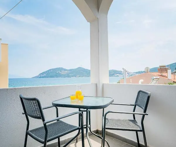 Hotel Marinis Boutique Nea Iraklitsa