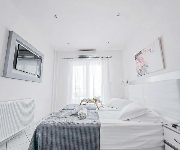 Marinis Boutique Hotel *