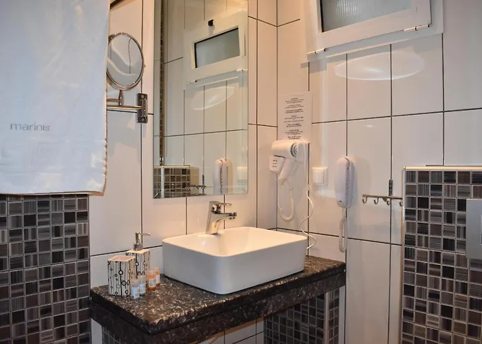 Marinis Boutique Hotel Nea Iraklitsa