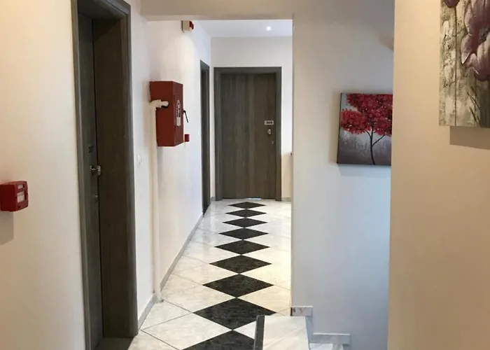 Marinis Boutique * Nea Iraklitsa