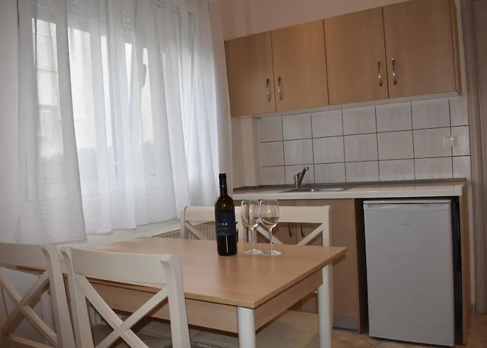 Hotel Marinis Boutique *
